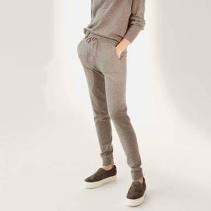 The Reset Lounge Jogger, Biscotti, M (EUC)